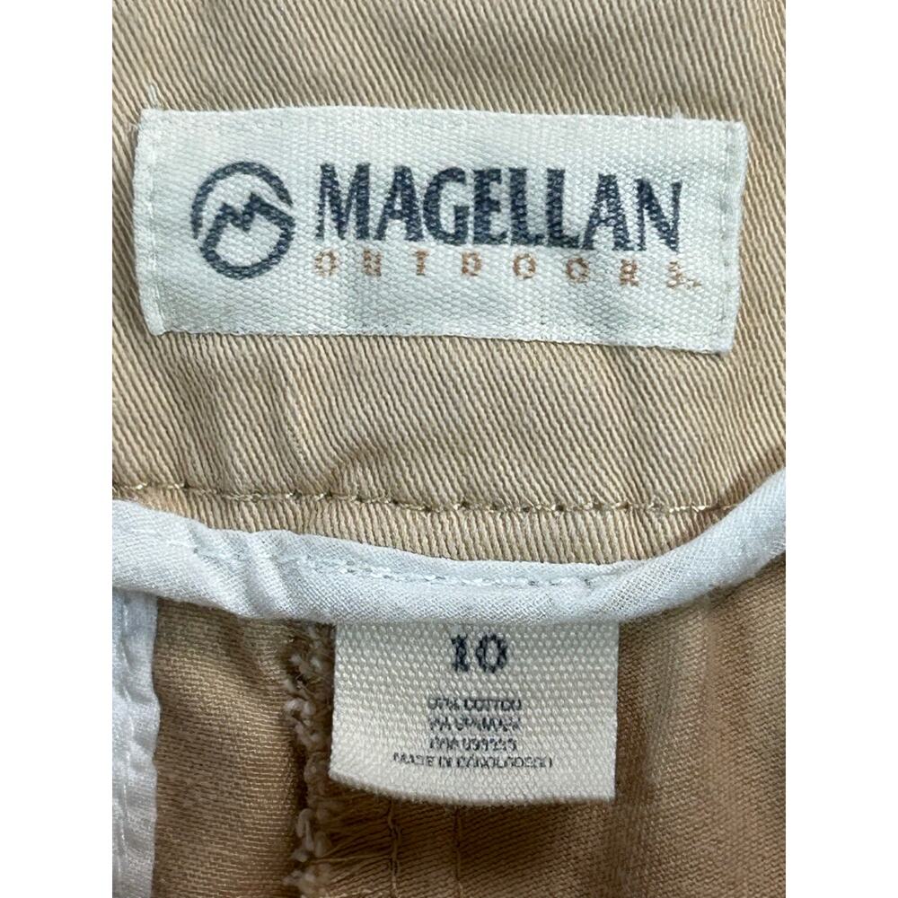 Magellan Outdoors Women's Khaki Chino Shorts Size 10 Beige Stretch Casual Hiking - Picture 3 of 7